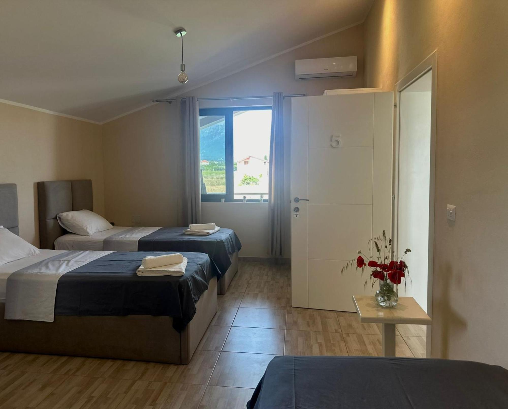 Hotel Villa Ballkan Grilë Екстериор снимка